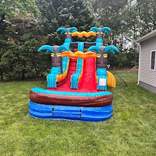 Water-Slides-Bounce-Houses-and-WetDry-Combos-for-Any-Summer-Party-in-Baltimore-County-Maryland 2